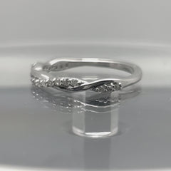14k Twisted Wedding Band w/ .20 Ct Diamonds